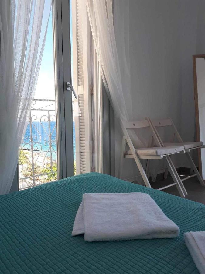 Seaside Serenade 1, Suite Hermópolis Exterior foto